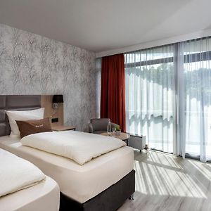 Zimmer mit zwei Einzelbetten